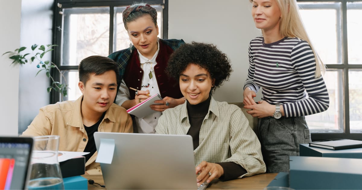 Comparing marketing automation with manual sales follow-up